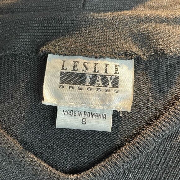 NWT Leslie Fay Womens Black and White Sweater with Attached Tie Scarf Size S - Picture 6 of 8